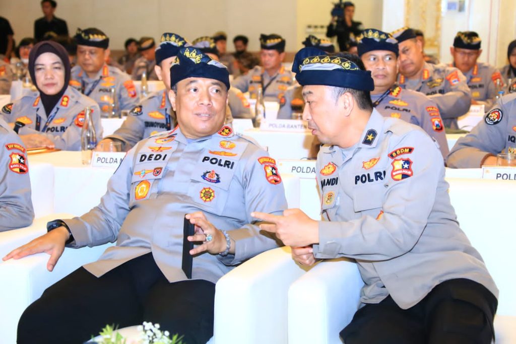 4D2DBA17-A4D2-400A-AEBE-E716BBBBA7A7